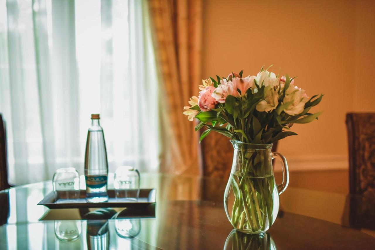 Zamek Kamenny Dvur Hotel Kynsperk nad Ohri Luaran gambar